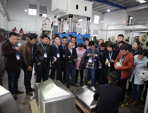 攜手并進，共創共贏——熱烈歡迎科恩陜西經銷商團隊到廠參觀學習