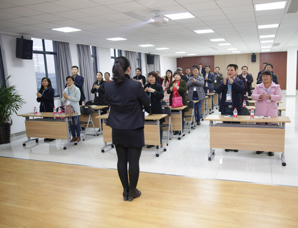 攜手并進，共創共贏——熱烈歡迎科恩陜西經銷商團隊到廠參觀學習